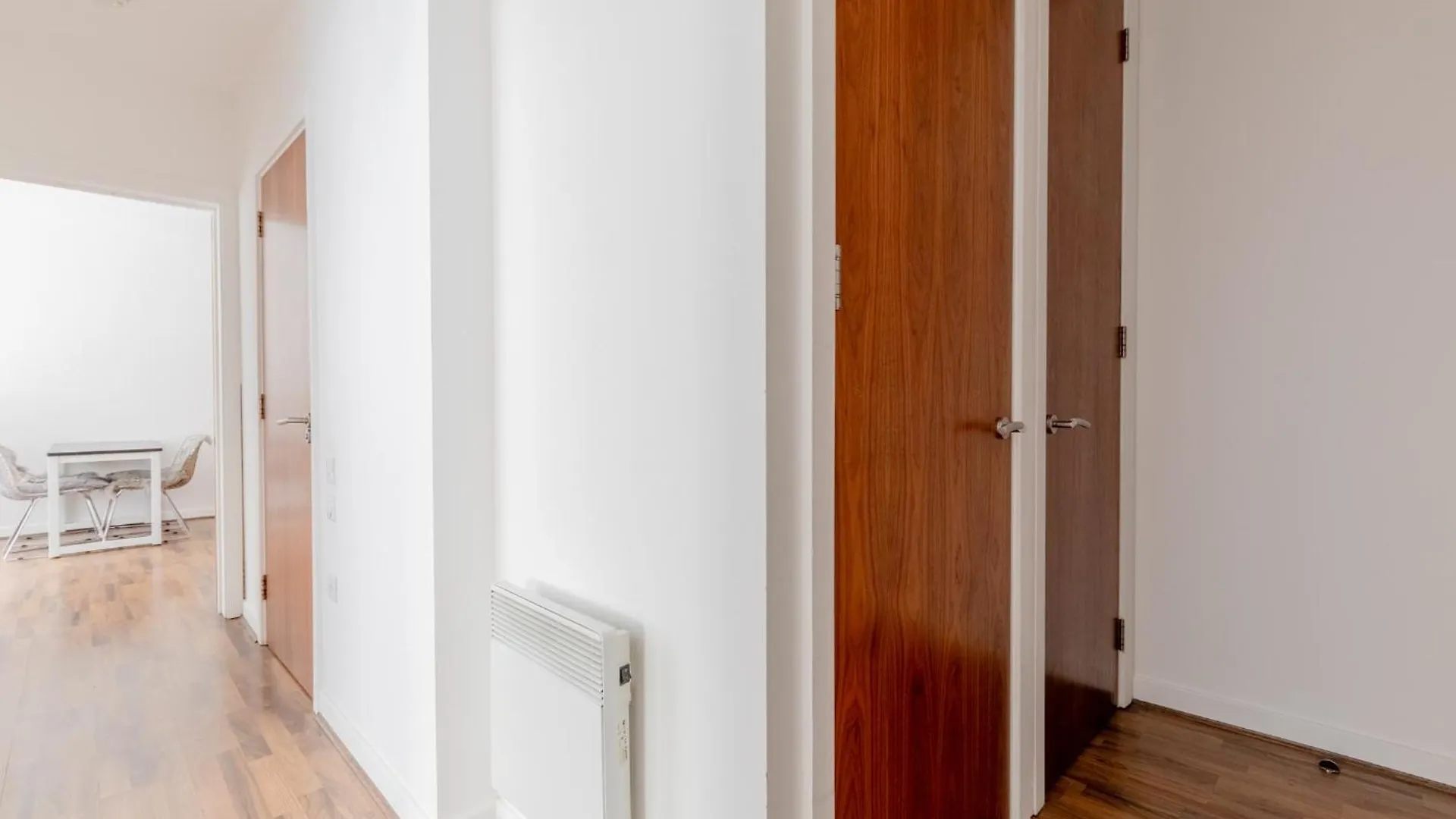 Ferienwohnung Contemporary 2Bd Flat W Patio In East London