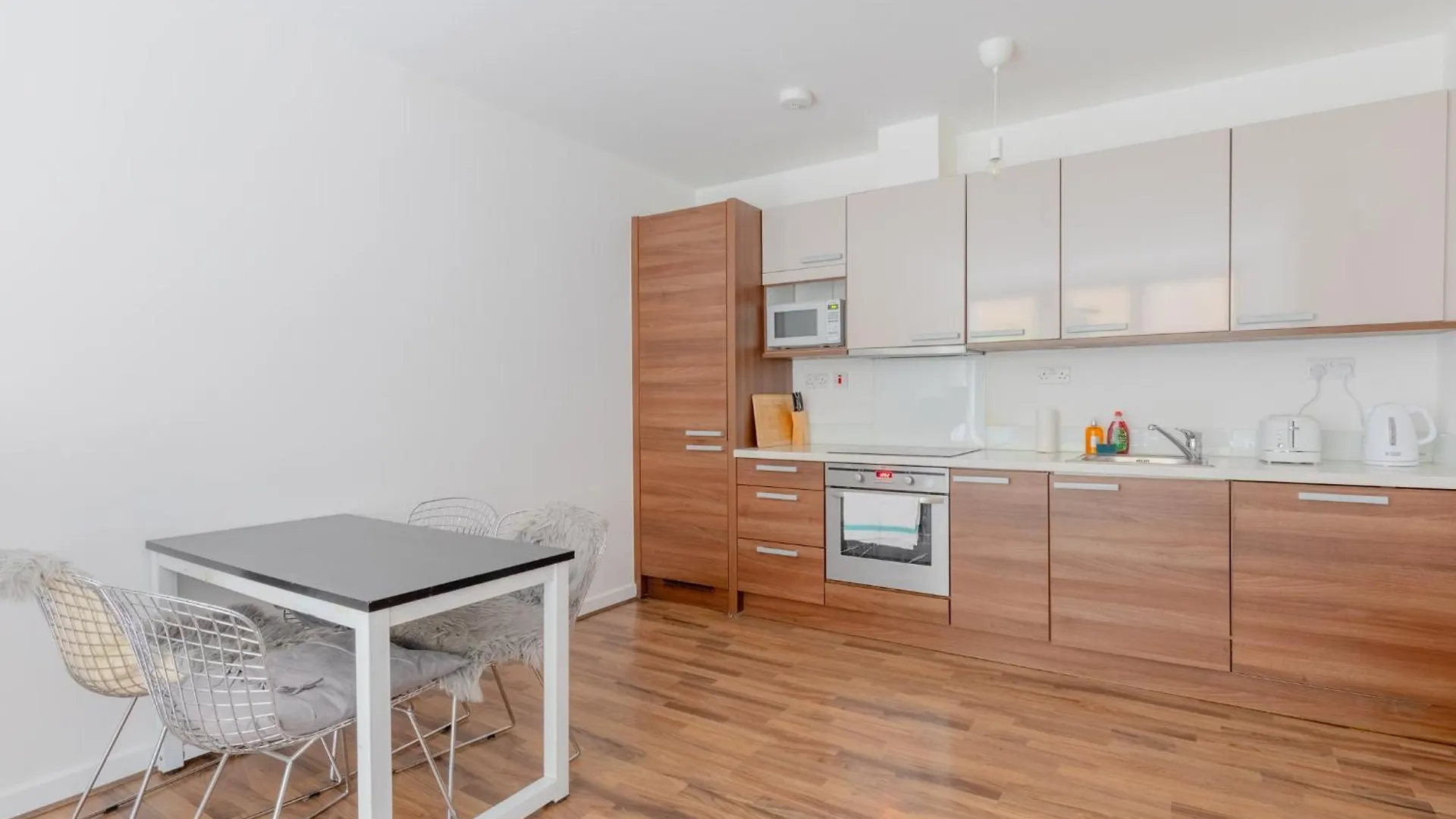 Appartamento Contemporary 2Bd Flat W Patio In East Londra Regno Unito